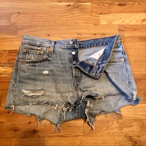 old levi shorts